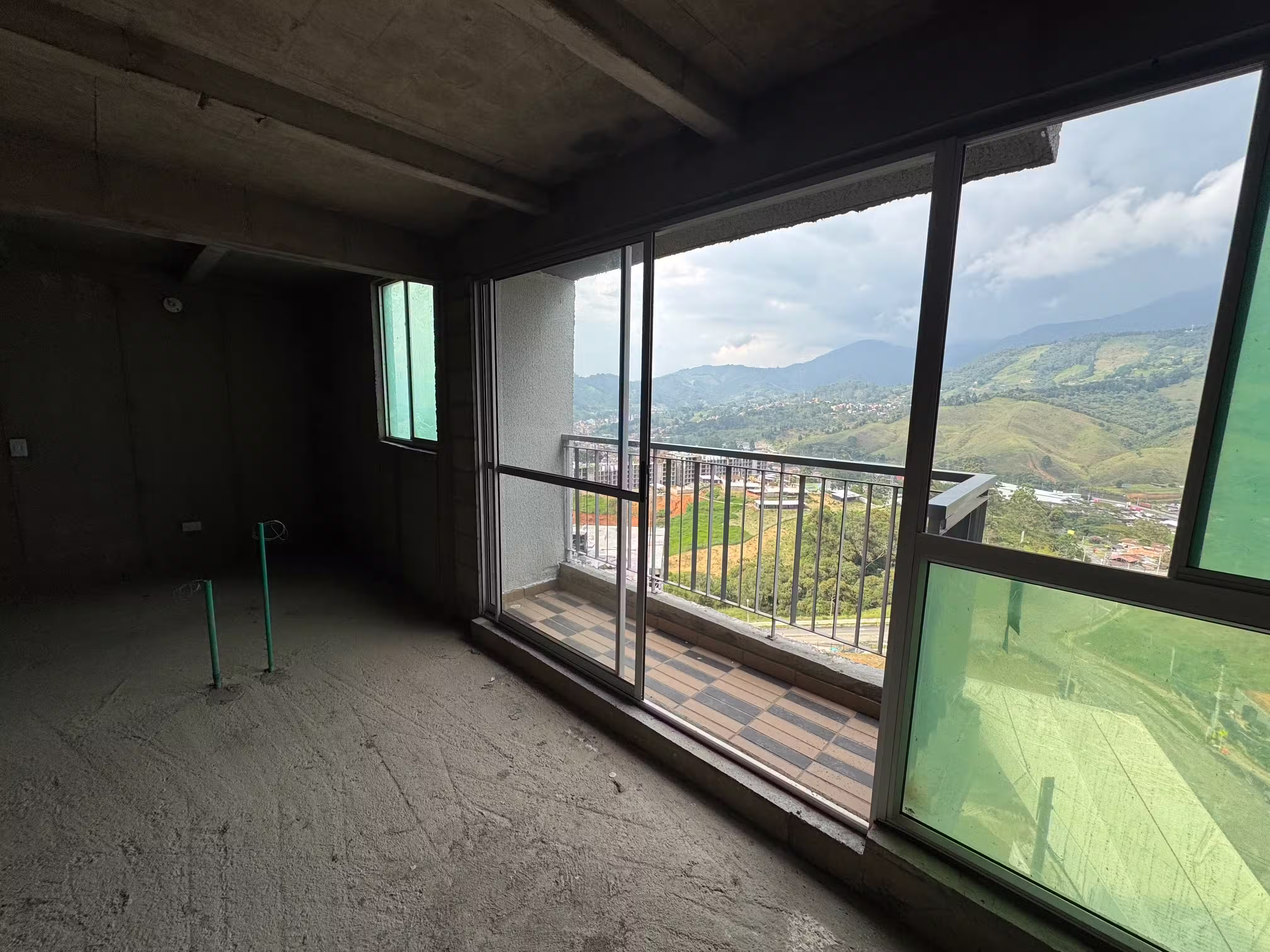 Foto principal de Apartamento con hermosa vista y precio $20 millones por debajo de sala, sector primavera, Proyecto Jaggua Contex